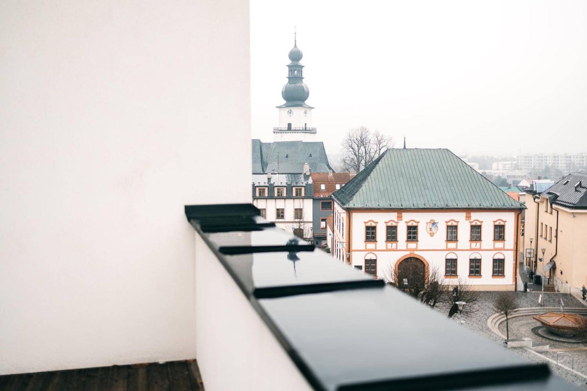 Byt 21 V Rezidenci Bily Lev Na Namesti Zďar nad Sazavou Bagian luar foto