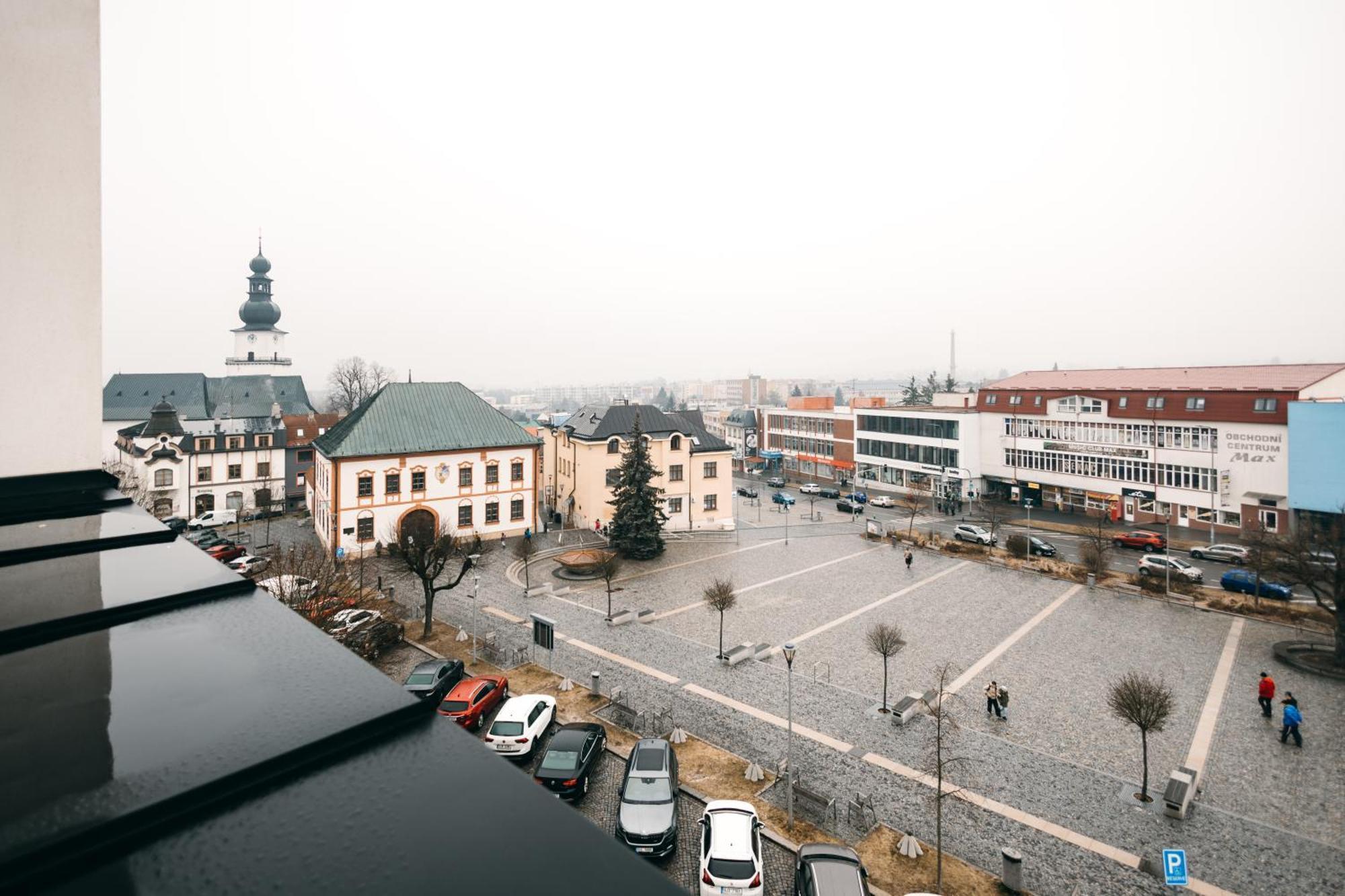 Byt 21 V Rezidenci Bily Lev Na Namesti Zďar nad Sazavou Bagian luar foto